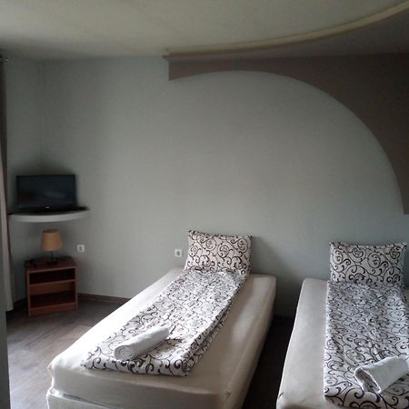 Dariya Guest House 萨帕雷瓦巴尼亚 外观 照片