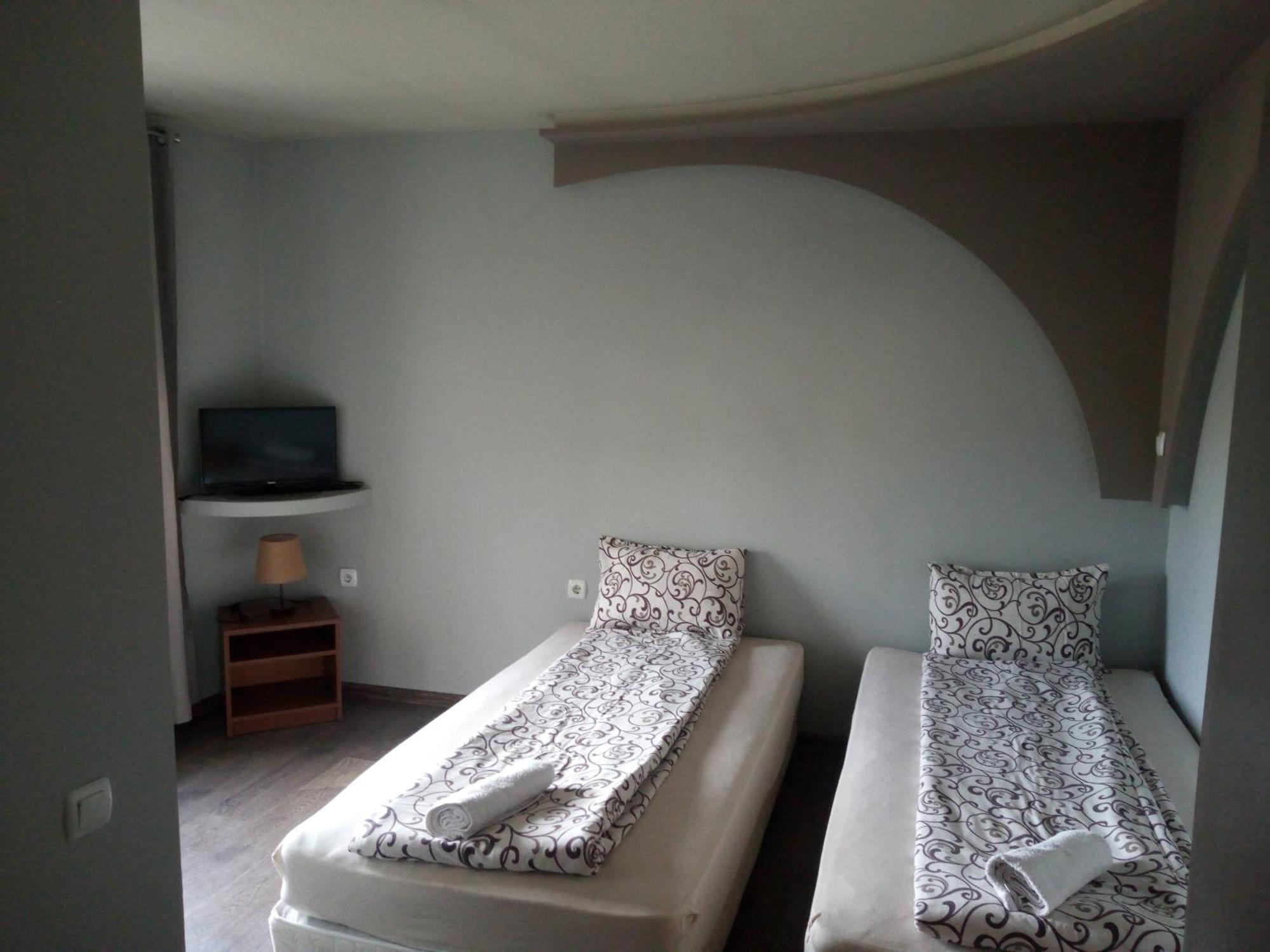 Dariya Guest House 萨帕雷瓦巴尼亚 外观 照片